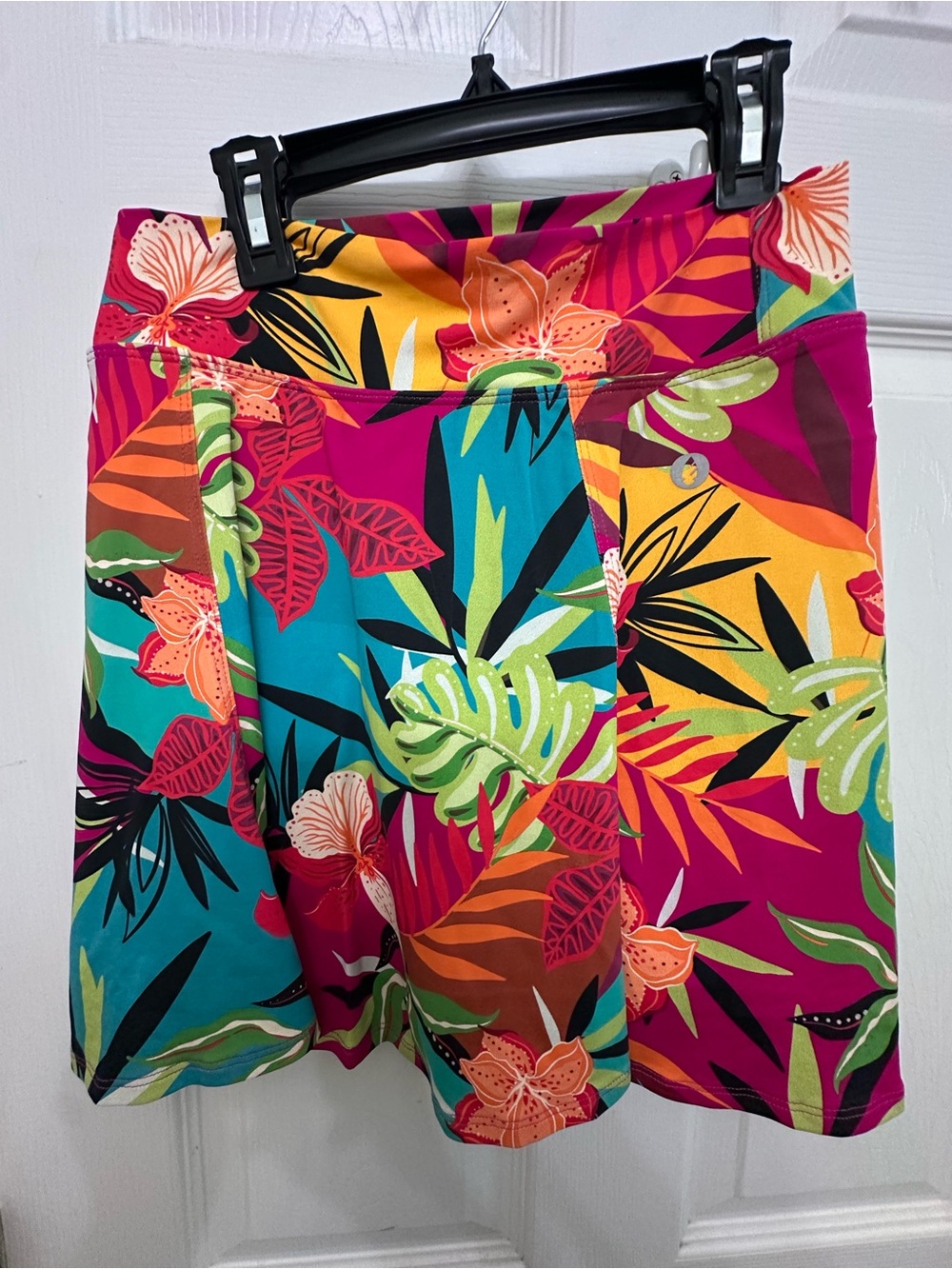 Dona Jo Tennis Pickleball SkirtSkort Size Medium Multi-Color Tropical Print